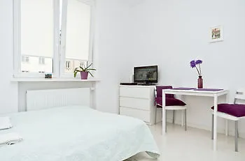 Goodnight Warsaw Apartments Poland