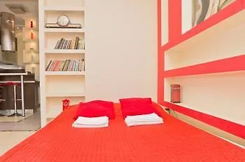 Goodnight Warsaw Apartments