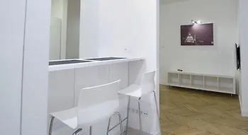 Goodnight Warsaw Apartments Poland